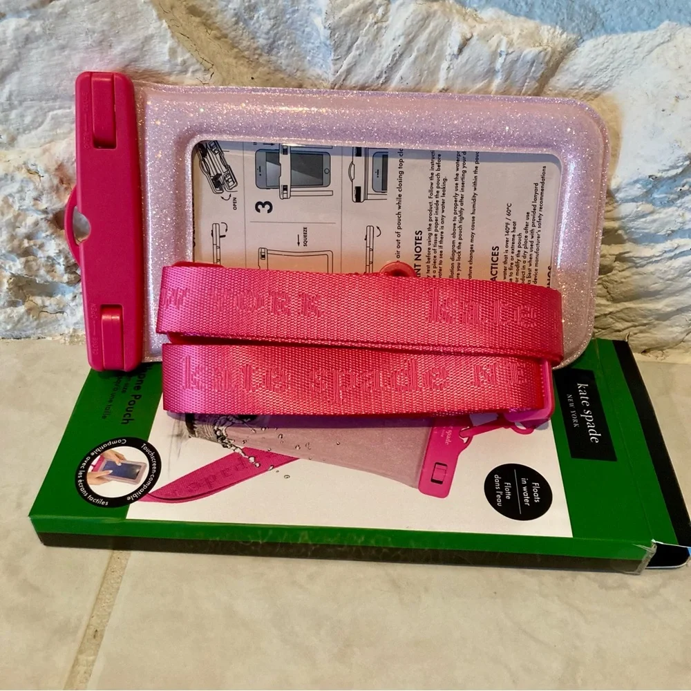 NIB Kate Spade New York IP68 Floating Waterproof Phone Pouch in glitter pink